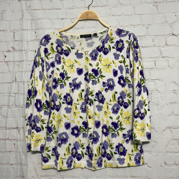 Notations floral scoop neck cardigan - Picture 7 of 7